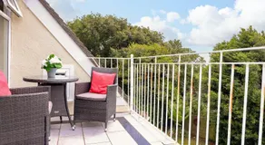 3 Chantry Hill - Image 4
