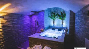 CHAPLIN Luxury Holiday House - Image 2
