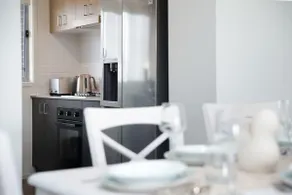 Stylish, Modern 3BR Charmhaven Getaway - Image 5