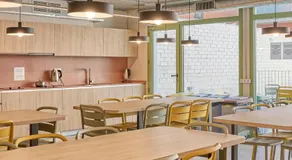 Hostelfly Fira Barcelona - Image 3