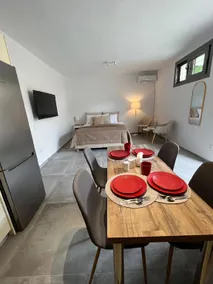 Moderrn & Cozy Studio - Image 5