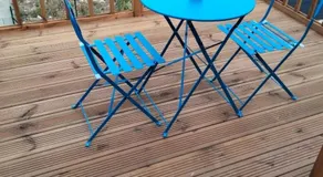 Duplex atypique en bois entre ville et verdures - Image 5