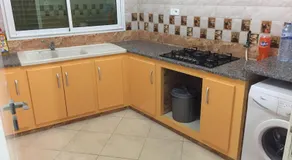 un nouveau appartement avec un parking sur place - Image 4