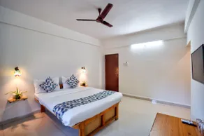 Green Wave Luxury Resort - Image 2