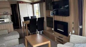 Sea Breeze Cabin - Image 2