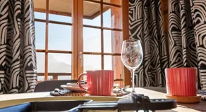 Appartement chalet avec balcon et vue sur les Alpes - Image 5