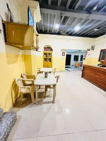 Luxmi Hotel - Image 3