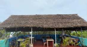 Sri Murugan Beach Paradise Hotel - Image 5