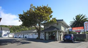 Midway Pacifica Lodge - Image 2