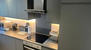 Best rated in Barnsley- apartment sleeps 4 & 5 minute walk to town centre - Image 5