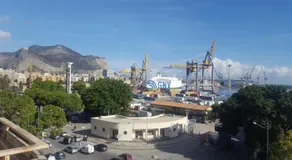 Vista sul porto - Image 5
