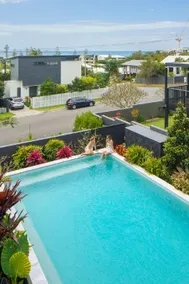 Moffat Beach Modern Oasis with Pool - Image 5