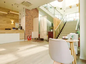 J HOTEL - Image 5