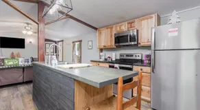 Grey Pines at Hocking Vacations - Image 2