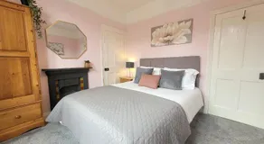 Hartoft St - 2 bed near river - Image 2