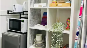 Modern Private room with ensuite - Image 4