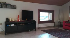 Red House - Image 2
