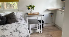 THE LITTLE NEST BEACH sole use accommodation near to bath - Image 2