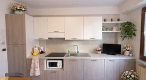 Casa Rosalia cozy holiday apartment by Gardadomsumea - Image 4