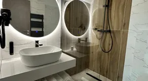 Hotel McPietroasa - Image 2