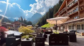 Hotel Valacia - Image 2