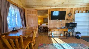 Yellowstone's Treasure Cabins - Image 4