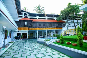 Lake Palace Family Resort Kumarakom - Image 3