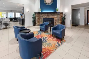 Super 8 by Wyndham Quebec City - Image 5