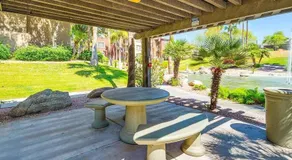 Comfy 2 bed 2 bath Phoenix Paradise with Pool and Gym - Image 5