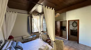 Hotel De La Villa - Image 2