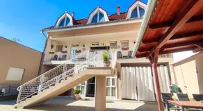 Weinberger Vendégház - Image 5