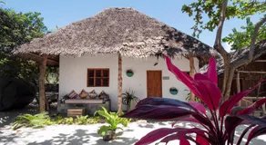 Bahari Beach Bungalows - Image 5