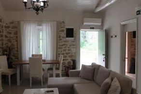 Two Bedroom Stone House near Agios Spyridon Beach - Image 4