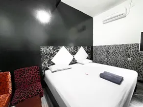Modom Residence - Image 2
