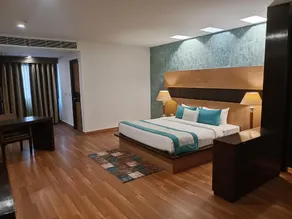 The Embassy Inn - Image 3