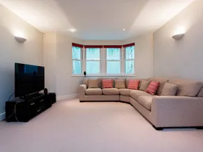 Veeve  5 Bed House On Winchendon Road Fulham - Image 2