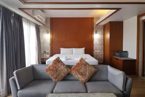 Nonthaburi Palace Hotel - Image 2