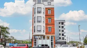 870 1&2 - 2 Separate Suites in same building - Image 4