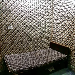 Girls-only hostel with monthly rental options - Image 5
