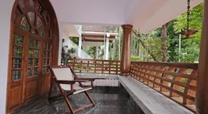 Serenity Villa and Treehouse - Image 3