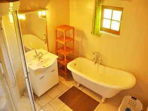 Cottage in St Germain du Pert - Image 2