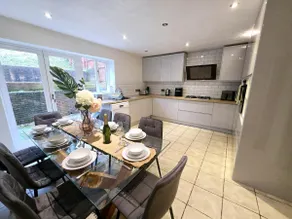 Horizon House*Sleeps 12*Parking*Corporate*Groups - Image 3