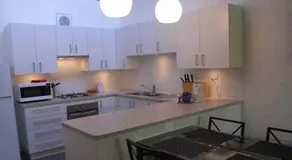 Kenata-Fairway Apartment Hotel - Image 2