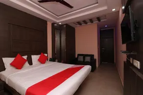 Shree Bhakti Sagar Hotel - Image 2