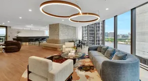 Gorgeous 3BR Apartment with Study overlooking BNE River - Image 2