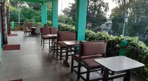 Savoy Hotel - Image 2