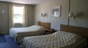 Bluffs Inn - Image 5