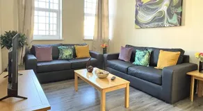 St John's House Isleworth London By Smart Corporate Stays - Image 3