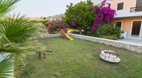 Saint Nicolas Bungalows - Image 5
