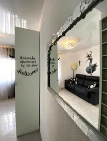 Modern Art Apartment 50m to the Beach - Image 4